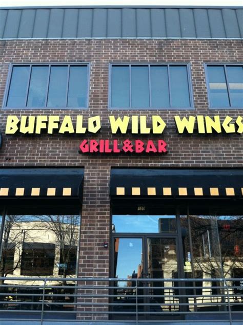 buffalo wild wings iowa city